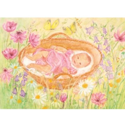 גלויה עם איור של תינוק בעריסה המונחת בין פרחים